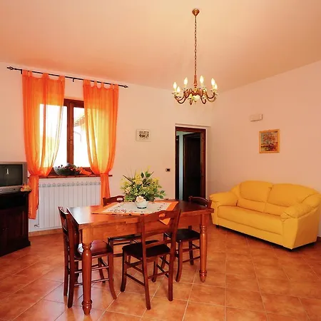 Nature Getaway In Passignano Casa de Férias *